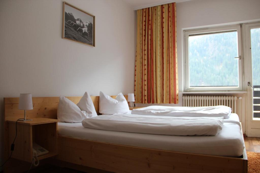 Alpenhotel Oetz Værelse billede