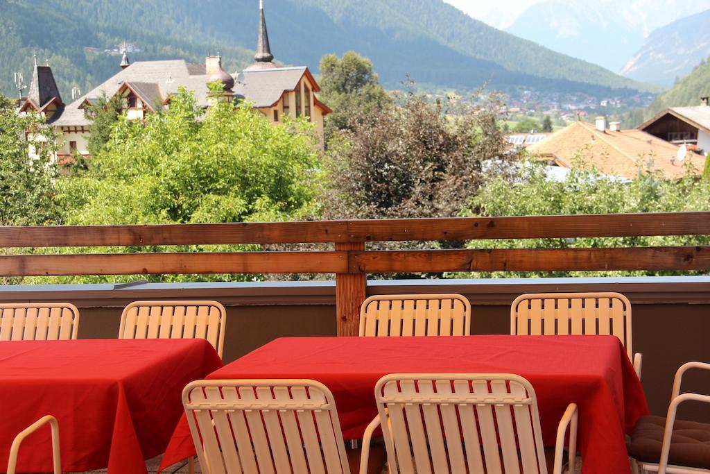 Alpenhotel Oetz Eksteriør billede